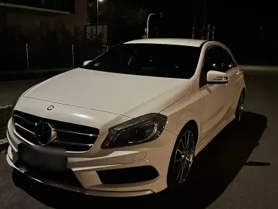 Gebraucht Mercedes A180 122 PS (89 kW) 2013 Weiß Kleinwagen