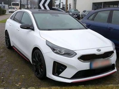 Kia ProCeed GT