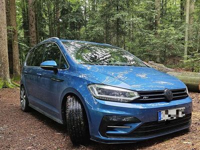 Blau Gebraucht 2020 VW Touran Highline Van / Kleinbus | 19.699 € (Guter Preis)