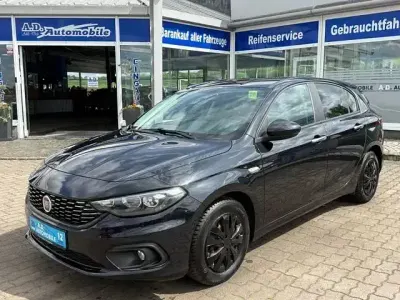 Gebraucht Fiat Tipo Easy 95 PS (69 kW) 2019 Schwarz Limousine