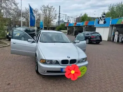 Gebraucht BMW 525 162 PS (119 kW) 2001 Silber Limousine