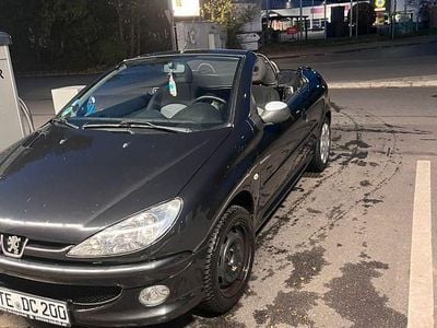 Gebraucht Peugeot 206 CC Tendance 109 PS (80 kW) 2004 Schwarz Cabrio