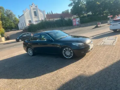 Gebraucht BMW 520 2009 Schwarz Limousine