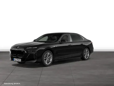 Gebraucht BMW M760e Comfort Edition 571 PS (419 kW) 2025 Limousine