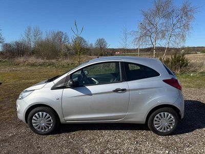 Second-hand Ford Ka Ambiente 72 CP (52 kW) 2015 Argintiu Hatchback
