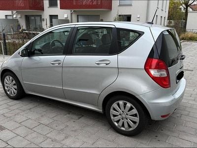 Usata Mercedes A180 116 CV (85 kW) 2009 Argento Monovolume