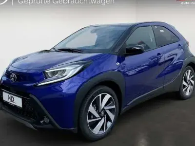 Neu Toyota Aygo X X-plore 72 PS (52 kW) 2025 Blau SUV