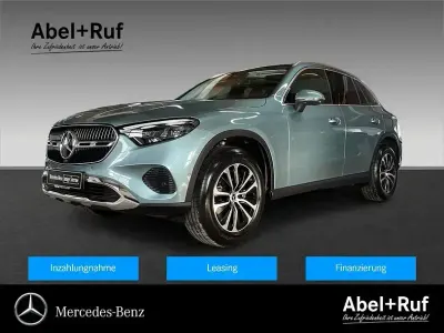 Używany Mercedes GLC220 Avantgarde 197 KM (144 kW) 2025 Srebrny SUV