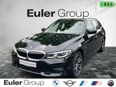 Gebraucht BMW 320e Sport Line 204 PS (150 kW) 2022 Schwarz Kombi