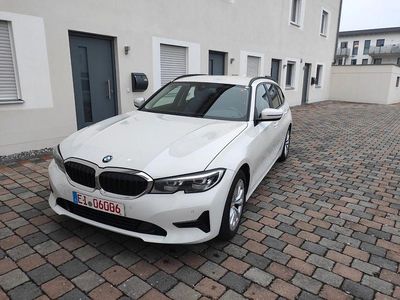 Gebraucht BMW 320 Sport Line 190 PS (139 kW) 2020 Weiß Kombi