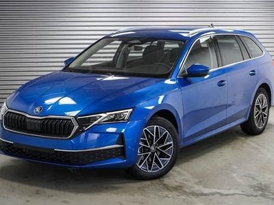 Neu Skoda Octavia Selection 2025 Race blue metallic (8x) Kombi