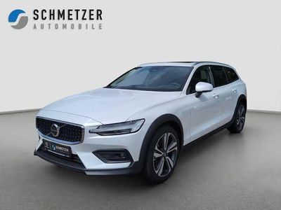 Gebraucht 2024 Volvo V60 CC Kombi | 49.990 €