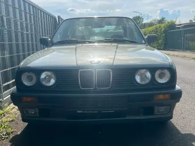 Brugt BMW 325 Basis 170 HK (125 kW) 1988 Grå Sedan