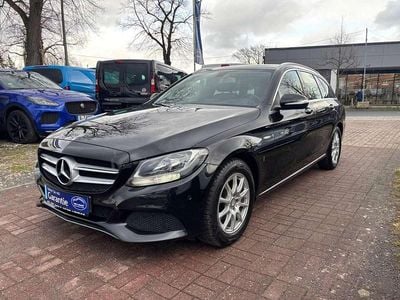 Gebraucht Mercedes C180 156 PS (114 kW) 2014 Obsidianschwarz Kombi
