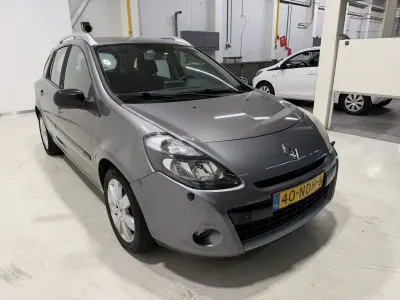 Gebraucht Renault Clio 111 PS (81 kW) 2010 Grau Kombi