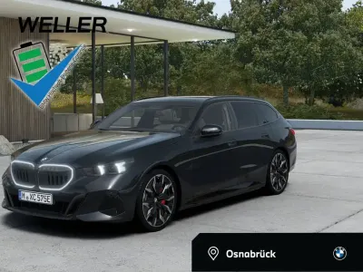 Neu BMW 550e M Sport 489 PS (359 kW) 2026 Grau Kombi
