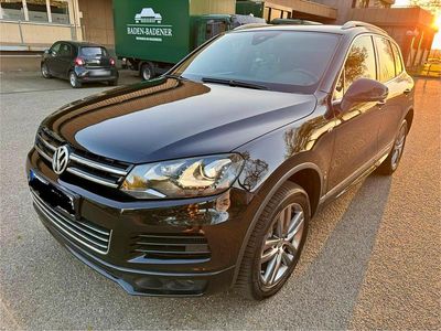 Begagnad VW Touareg R-line Plus 245 HK (180 kW) 2012 Svart SUV