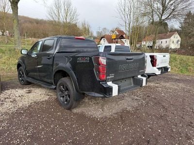 Neu Isuzu D-Max 163 PS (119 kW) 2025 Schwarz Abholung