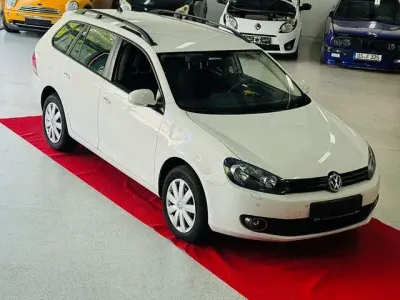 Gebraucht VW Golf VI Trendline 105 PS (77 kW) 2012 Weiß (candyweiß) Kombi