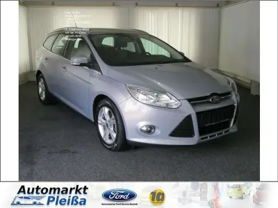 Gebraucht Ford Focus 101 PS (74 kW) 2012 Micastonesilber metallic Kombi