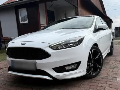 Gebraucht Ford Focus ST-Line 150 PS (110 kW) 2016 Weiß Limousine