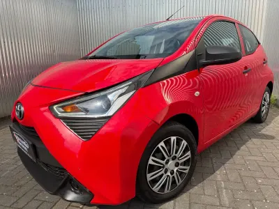 Gebraucht Toyota Aygo 72 PS (52 kW) 2020 Rot Kleinwagen