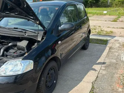 Gebraucht VW Fox 55 PS (40 kW) 2005 Schwarz Kleinwagen