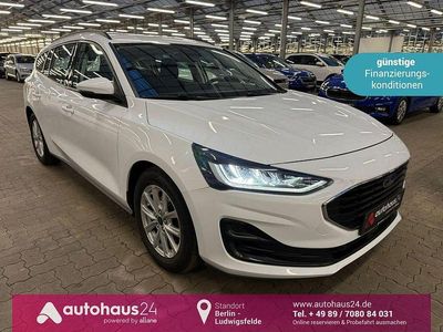 Weiß Gebraucht 2023 Ford Focus Cool & Connect Limousine | 14.790 € (Superpreis)