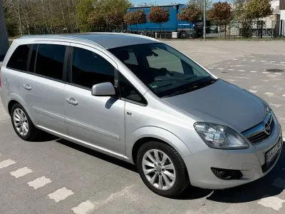 Brugt Opel Zafira Family 110 HK (80 kW) 2014 Sølv MPV
