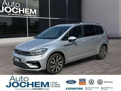Silber Gebraucht 2024 VW Touran Highline Van / Kleinbus | 36.666 € (Etwas zu teuer)