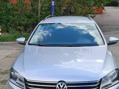 Gebraucht VW Passat 105 PS (77 kW) 2011 Silber Kombi