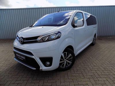 Gebraucht Toyota Proace Verso Team 177 PS (130 kW) 2023 Weiß Kombi