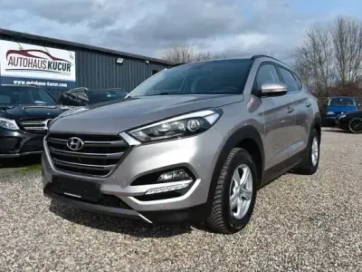 Gebraucht Hyundai Tucson Select 177 PS (130 kW) 2016 White sand SUV