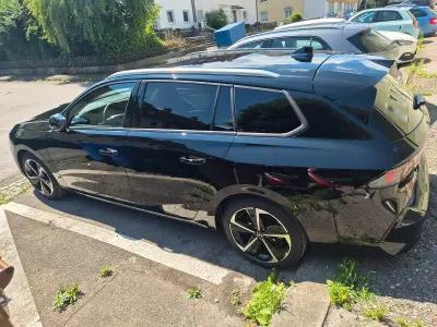 Gebraucht Opel Astra Business Edition 131 PS (96 kW) 2023 Schwarz Kleinwagen