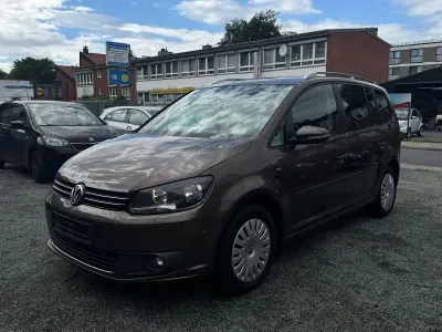 Gebraucht VW Touran Life 105 PS (77 kW) 2014 Braun Van / Kleinbus