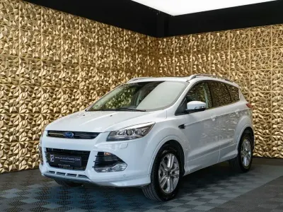 Gebraucht Ford Kuga Individual 163 PS (119 kW) 2014 Weiß SUV