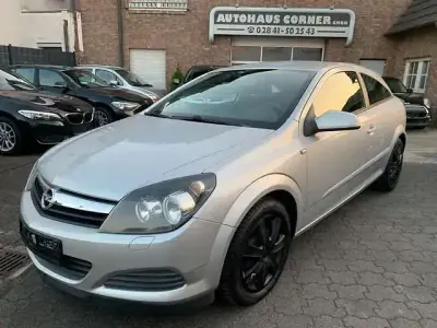 Gebraucht Opel Astra GTC Edition 105 PS (77 kW) 2006 Starsilber iii m2 (metallic) Coupé