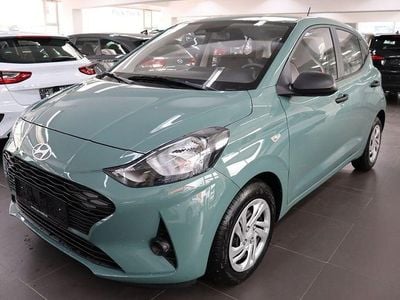 Neu Hyundai i10 63 PS (46 kW) 2025 Grün Kleinwagen
