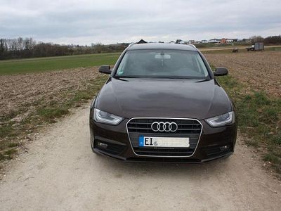 Gebraucht Audi A4 Attraction 143 PS (105 kW) 2012 Braun Kombi