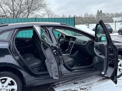 Gebraucht Volvo V40 CC Momentum 114 PS (83 kW) 2014 Schwarz Kombi