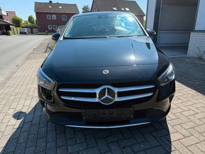 Mercedes B220