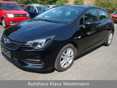 Gebraucht Opel Astra Edition 110 PS (80 kW) 2021 Schwarz Limousine