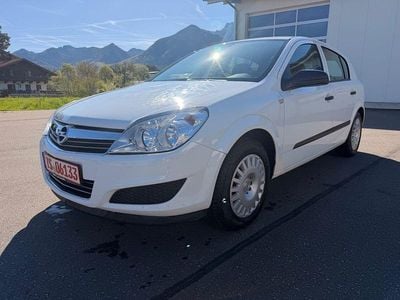 Usata Opel Astra Selection 90 CV (66 kW) 2009 Bianco Berlina