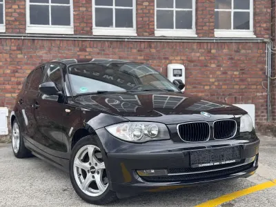 Gebraucht BMW 116 Advantage 122 PS (89 kW) 2010 Schwarz Kleinwagen
