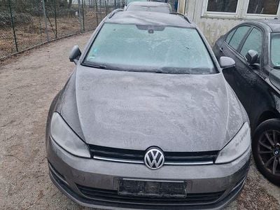 Grau Gebraucht 2014 VW Golf VII Comfortline Kombi | 4.999 € (Superpreis)