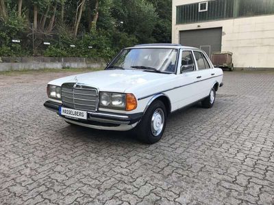 Mercedes 230