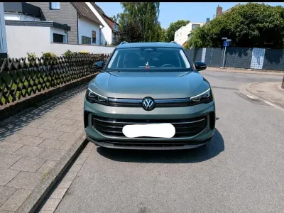 Gebraucht VW Tiguan 150 PS (110 kW) 2025 Grün SUV