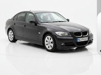 Gebraucht BMW 320 Lifestyle 163 PS (119 kW) 2011 Schwarz Limousine