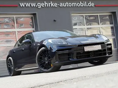 Gebraucht Porsche Panamera 782 PS (575 kW) 2025 Tiefschwarz Kleinwagen