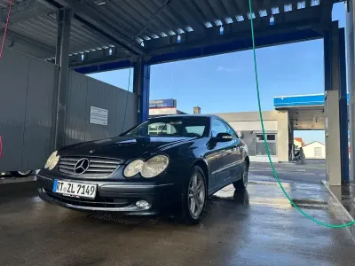 Gebraucht Mercedes CLK240 Elegance 170 PS (125 kW) 2002 Schwarz